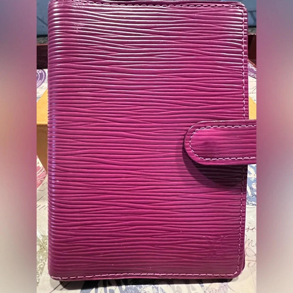 Louis Vuitton Raspberry Fuchsia Leather Epi Agenda PM Cover Notebook Planner EUC