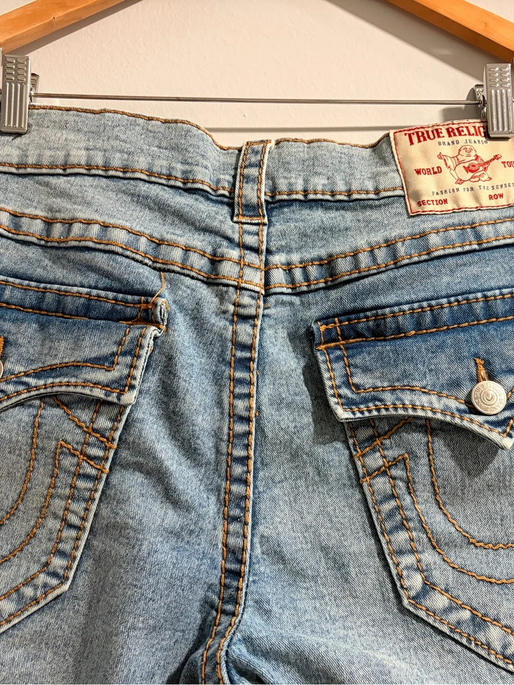 True Religion Mens Light Blue Denim Jeans - RICKY Relaxed Straight