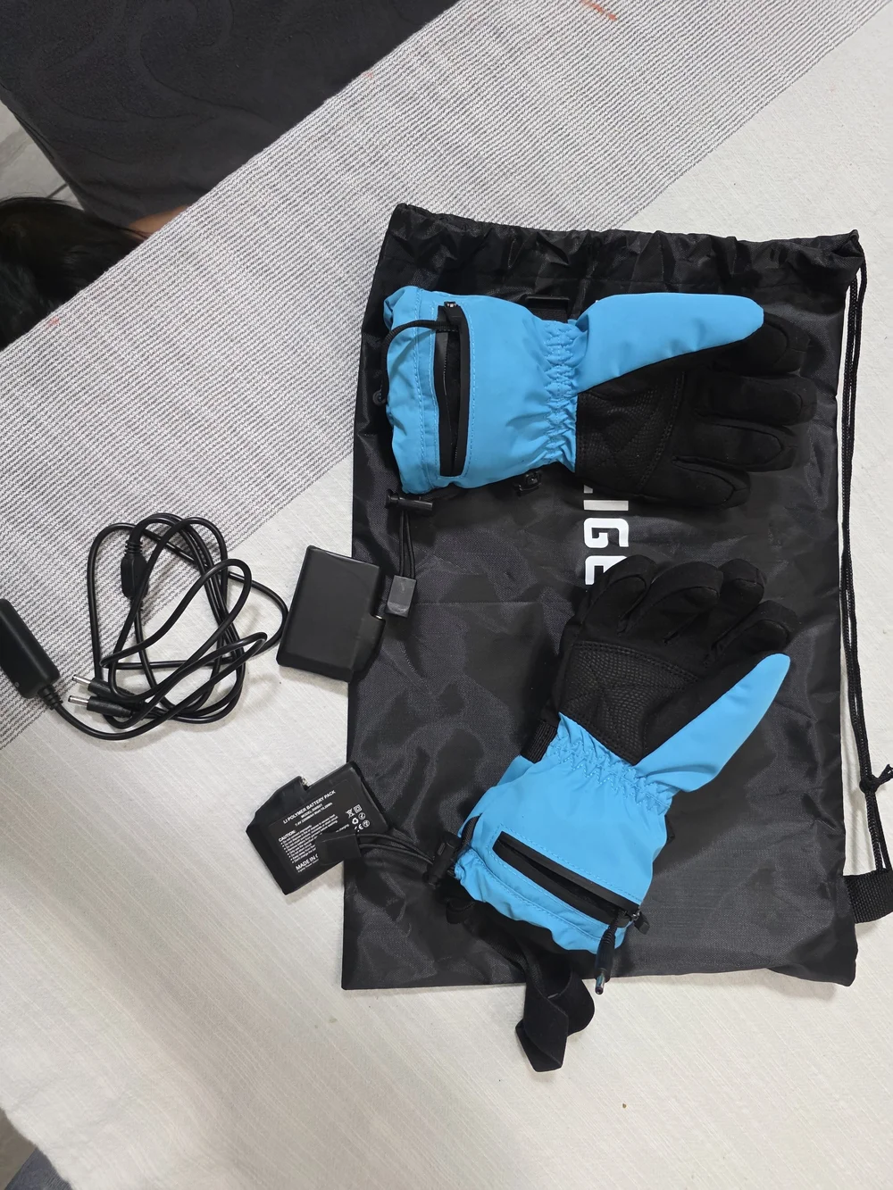 Heated Blue Winter Gloves with Rechargeable Battery Pack