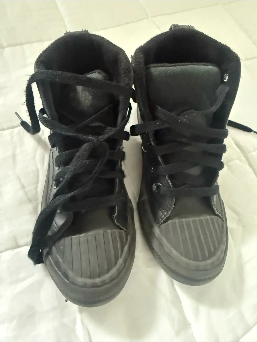 Converse all black