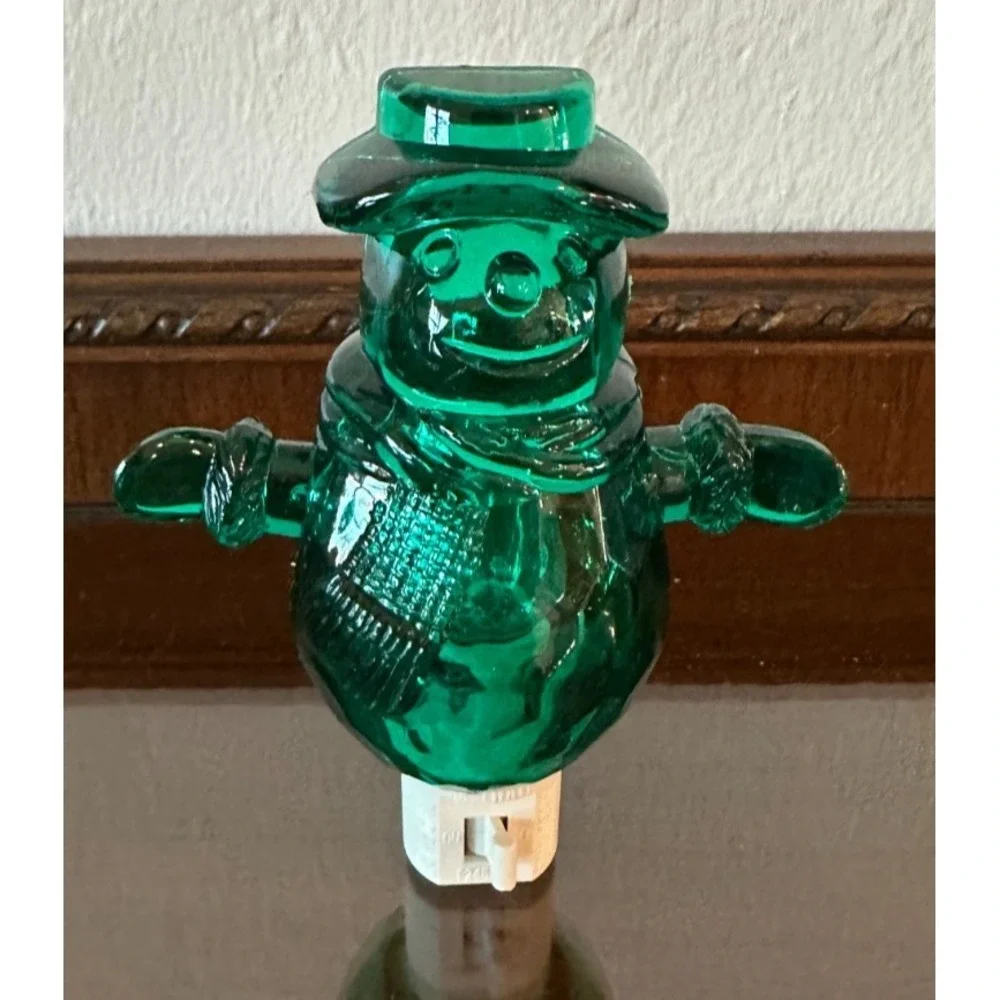 Vintage Green Plastic Snowman Christmas Night Light Swivel Plug‎
