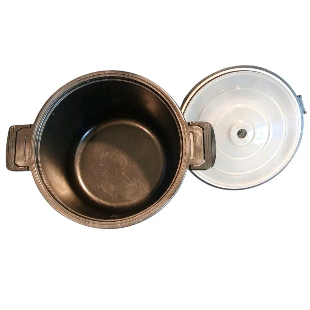 Pampered Chef 3qt locking