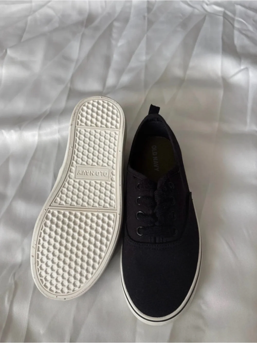 Old Navy casual low