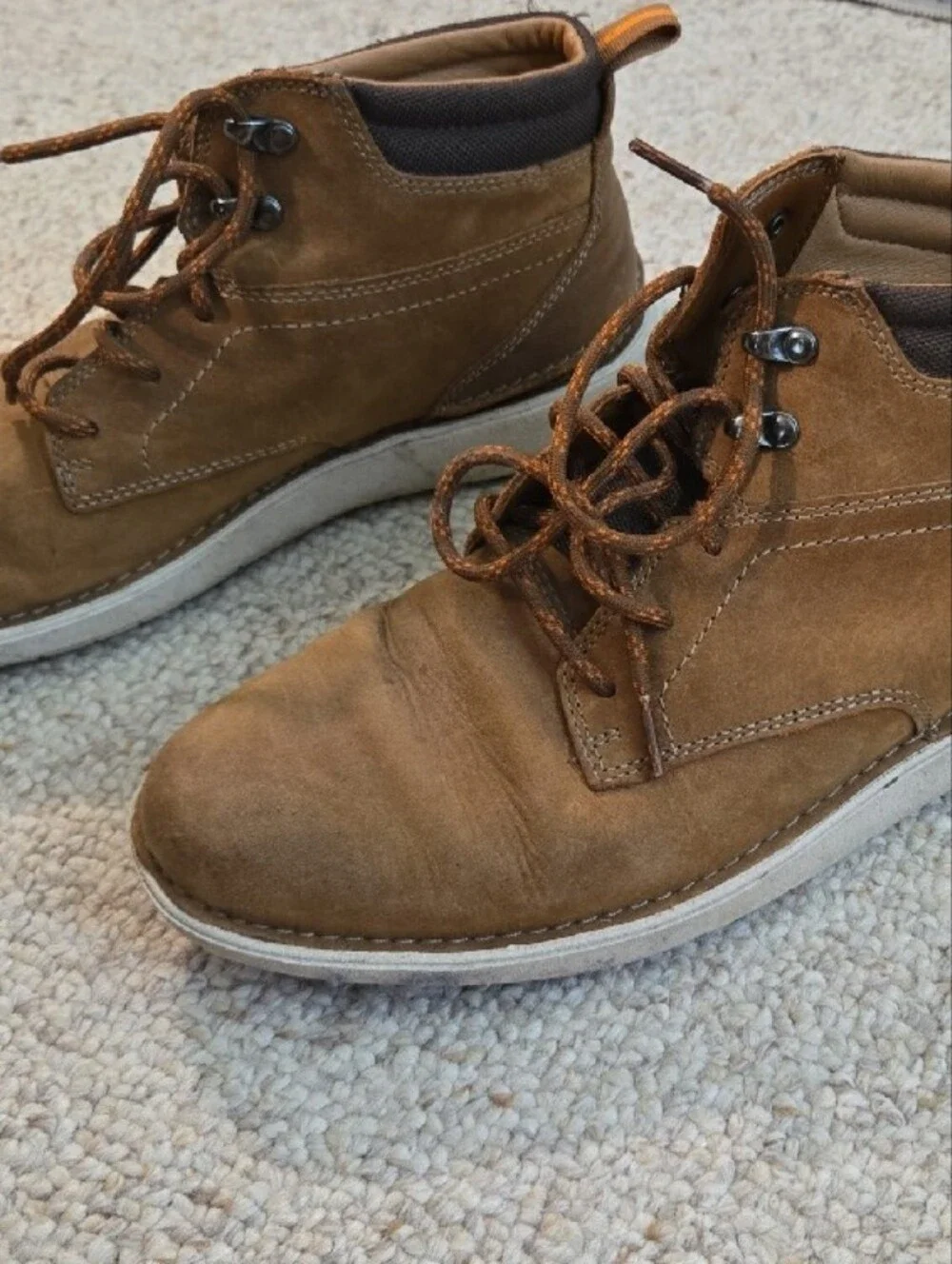 Clarks classic chukka