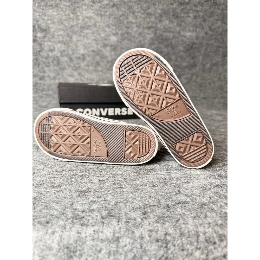 Converse combine off sweet