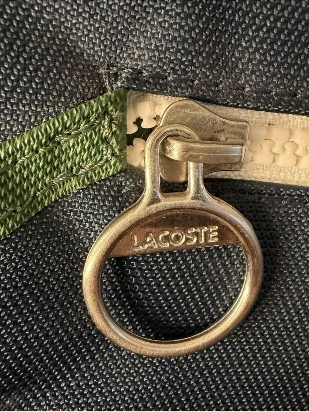 Lacoste sleek messenger