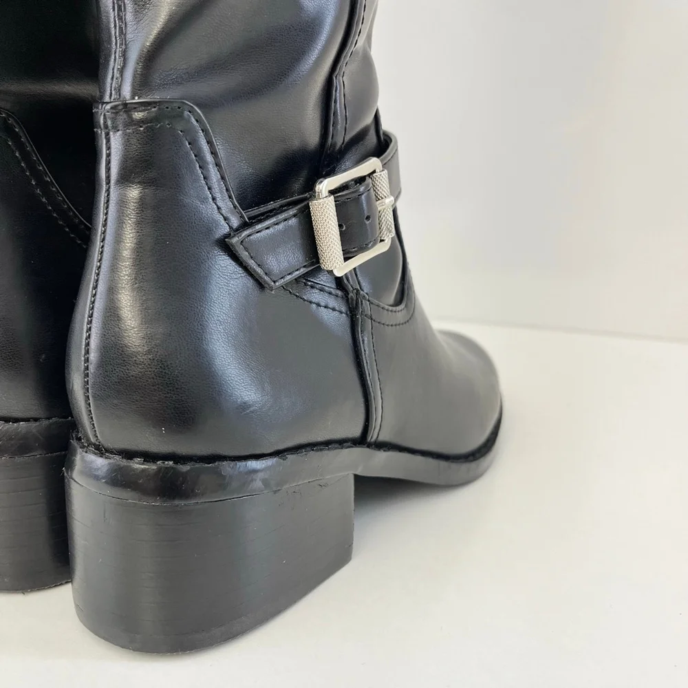 DV by Dolce Vita details us flexible
