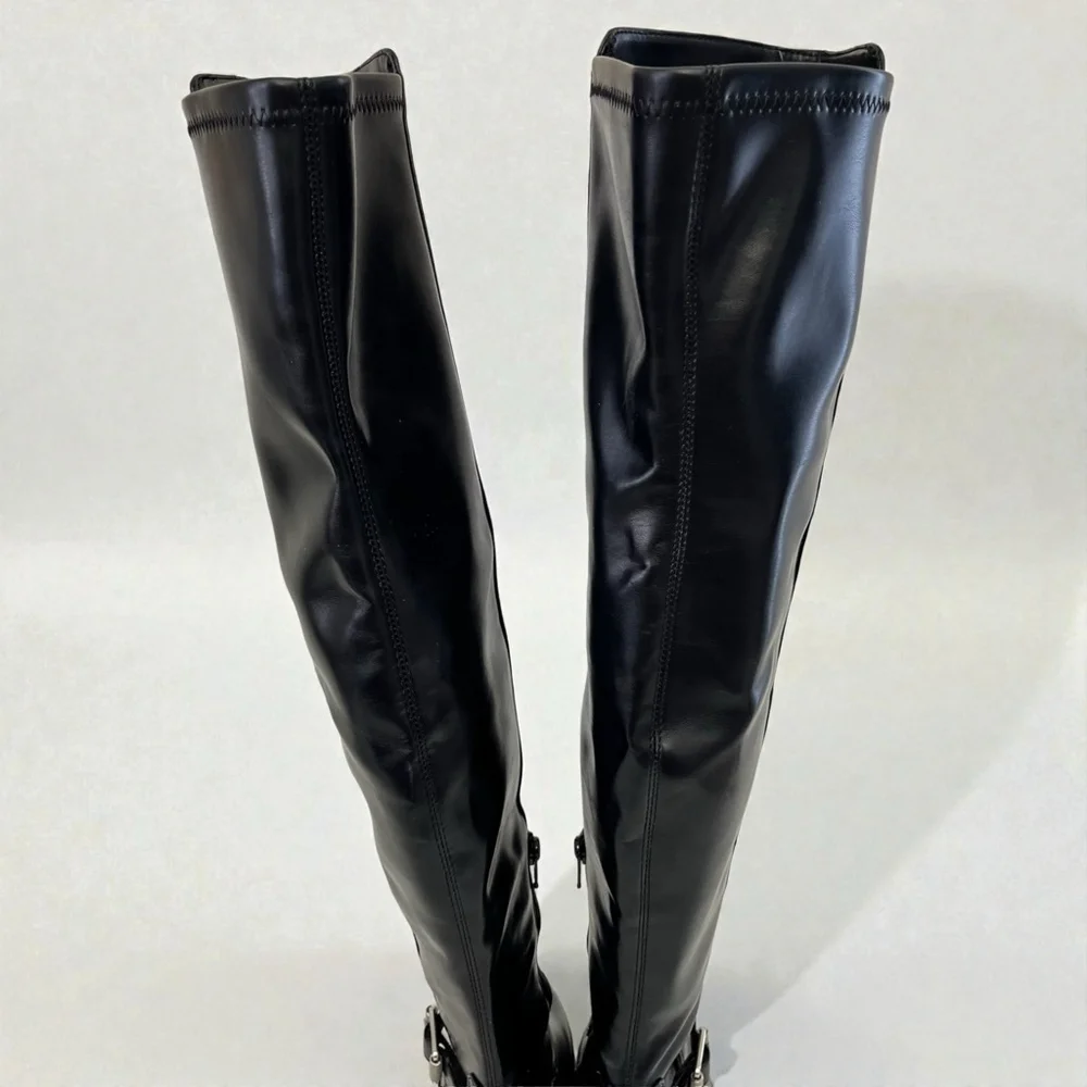 DV by Dolce Vita boots zip closure