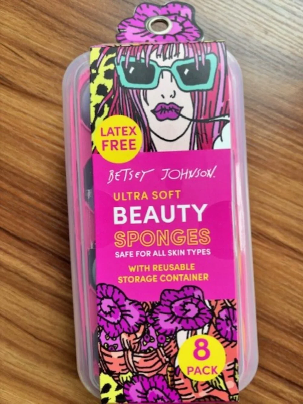 New Betsey Johnson Ultra Soft Beauty Sponges With Reusable Storage Container 8pk