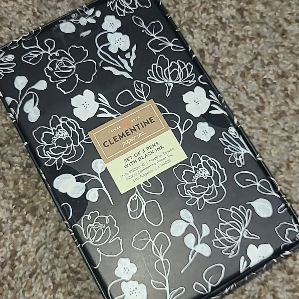 Clementine black floral