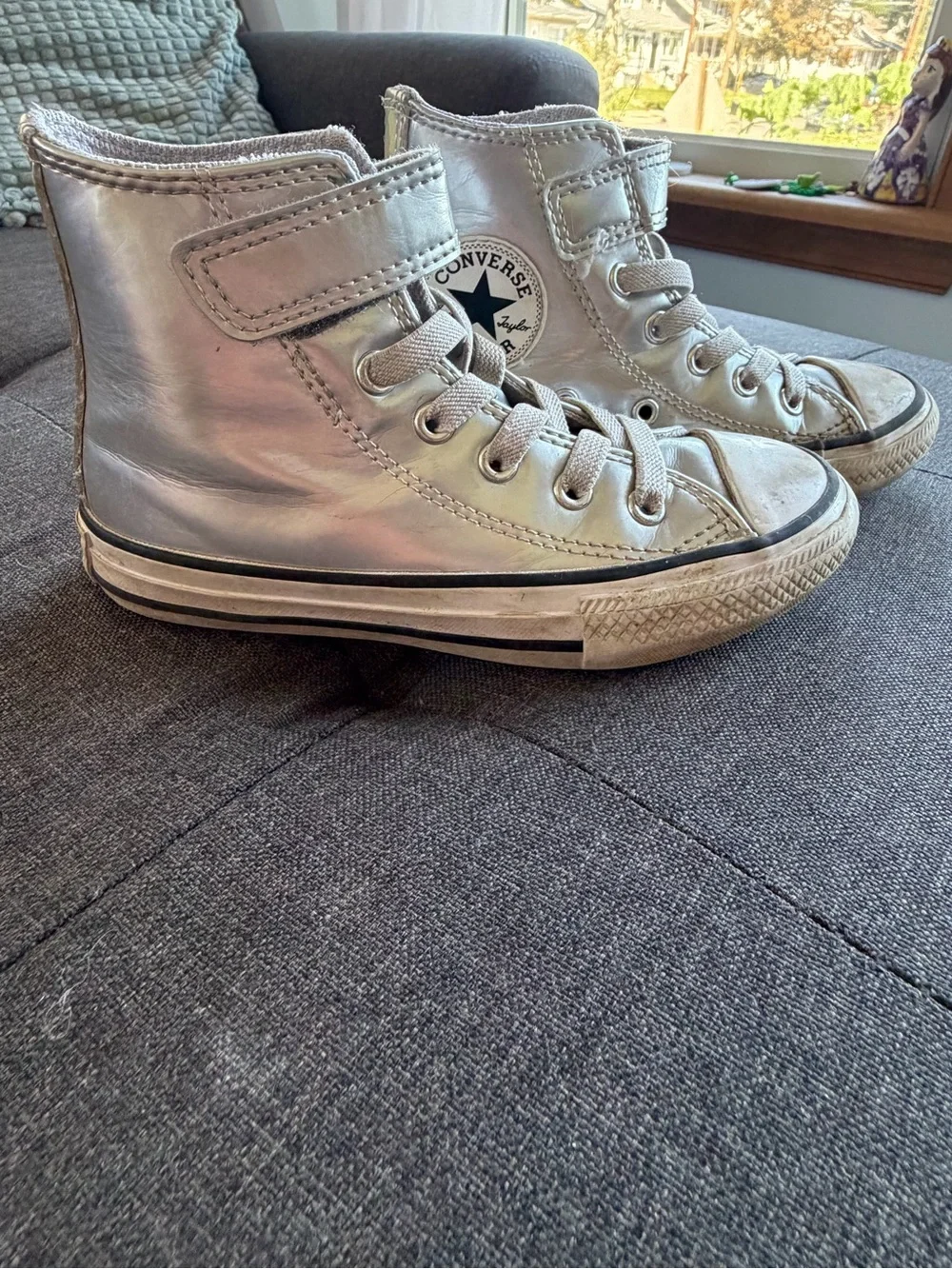 Converse high top