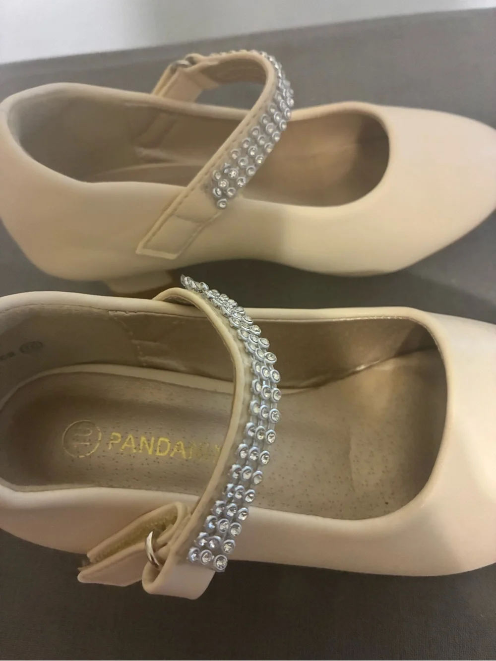 N/A elegant beige