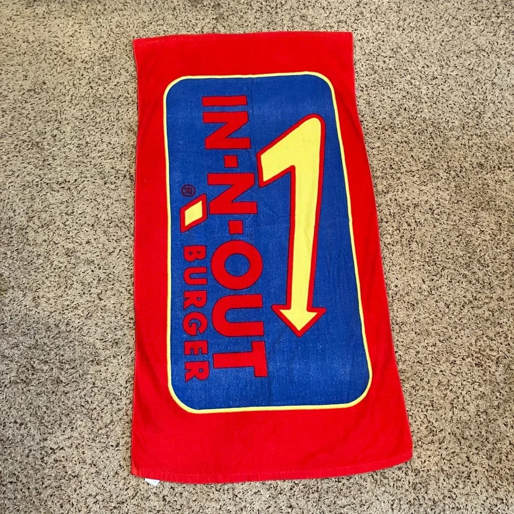 IN-N-OUT BURGER 100% Cotton Beach Bath Towel Red‎ & Blue 57 x 29