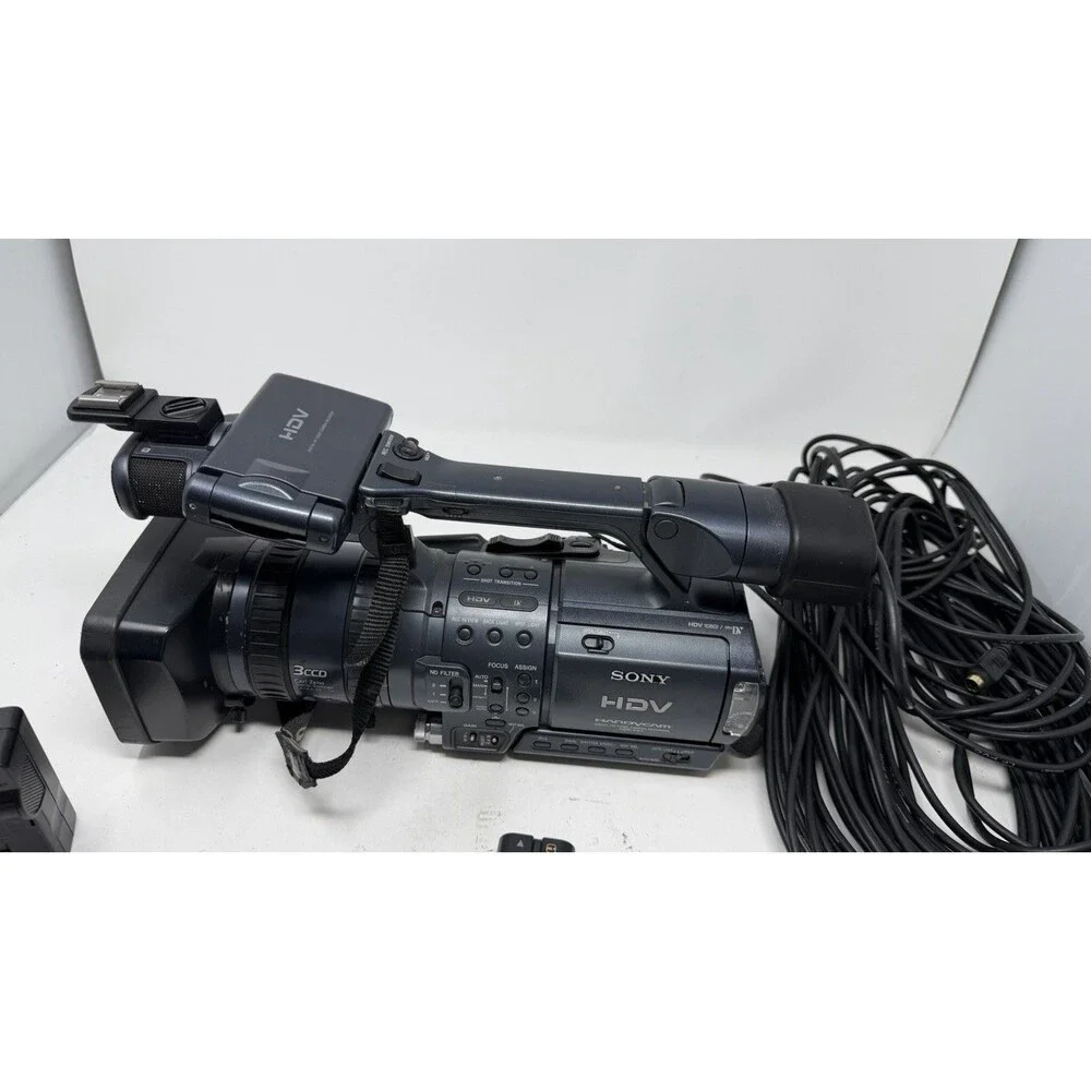 Sony HDR-FX1 HDV 1080i 3CCD Camcorder For Parts & Repair READ