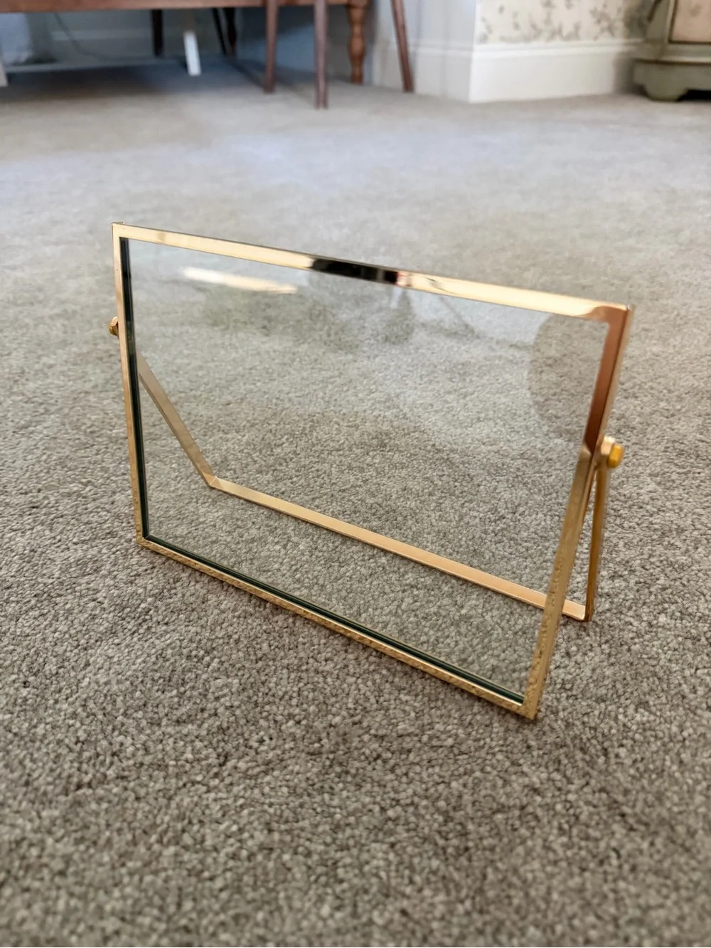 N/A sleek gold