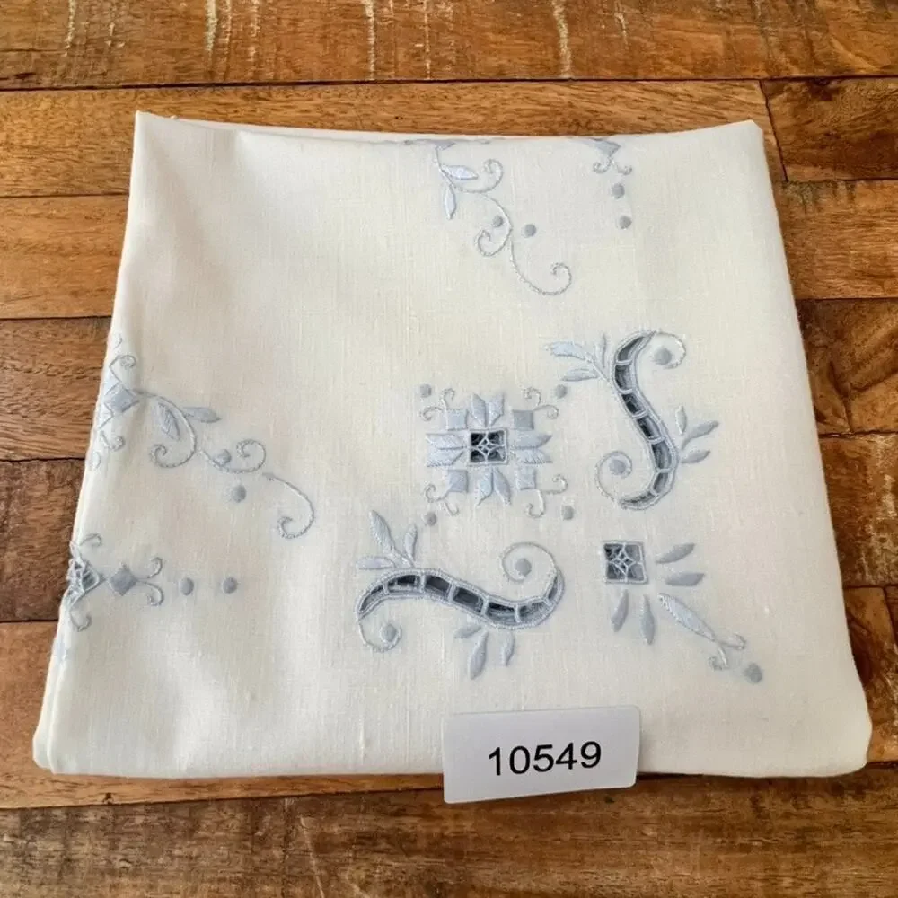 Vintage Cotton Tablecloth 31 x 32