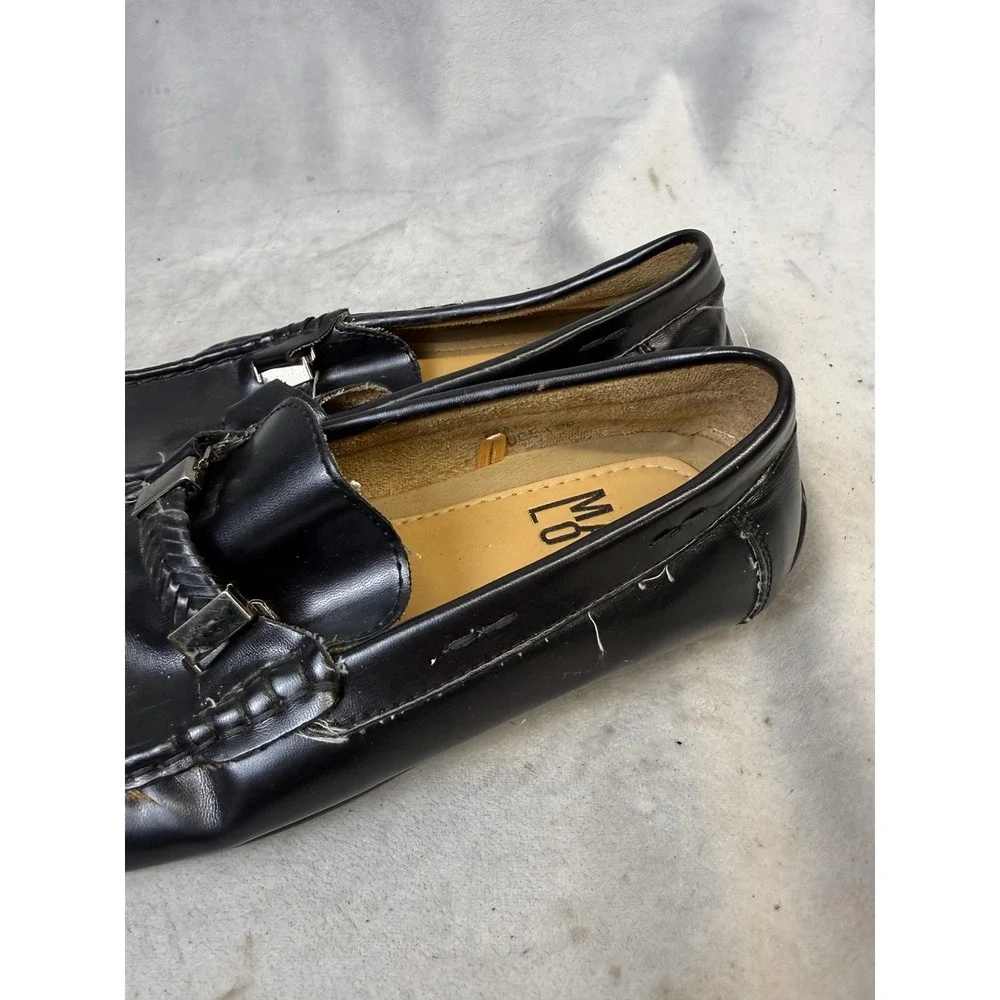 Mario Lopez shoe shoes frayed