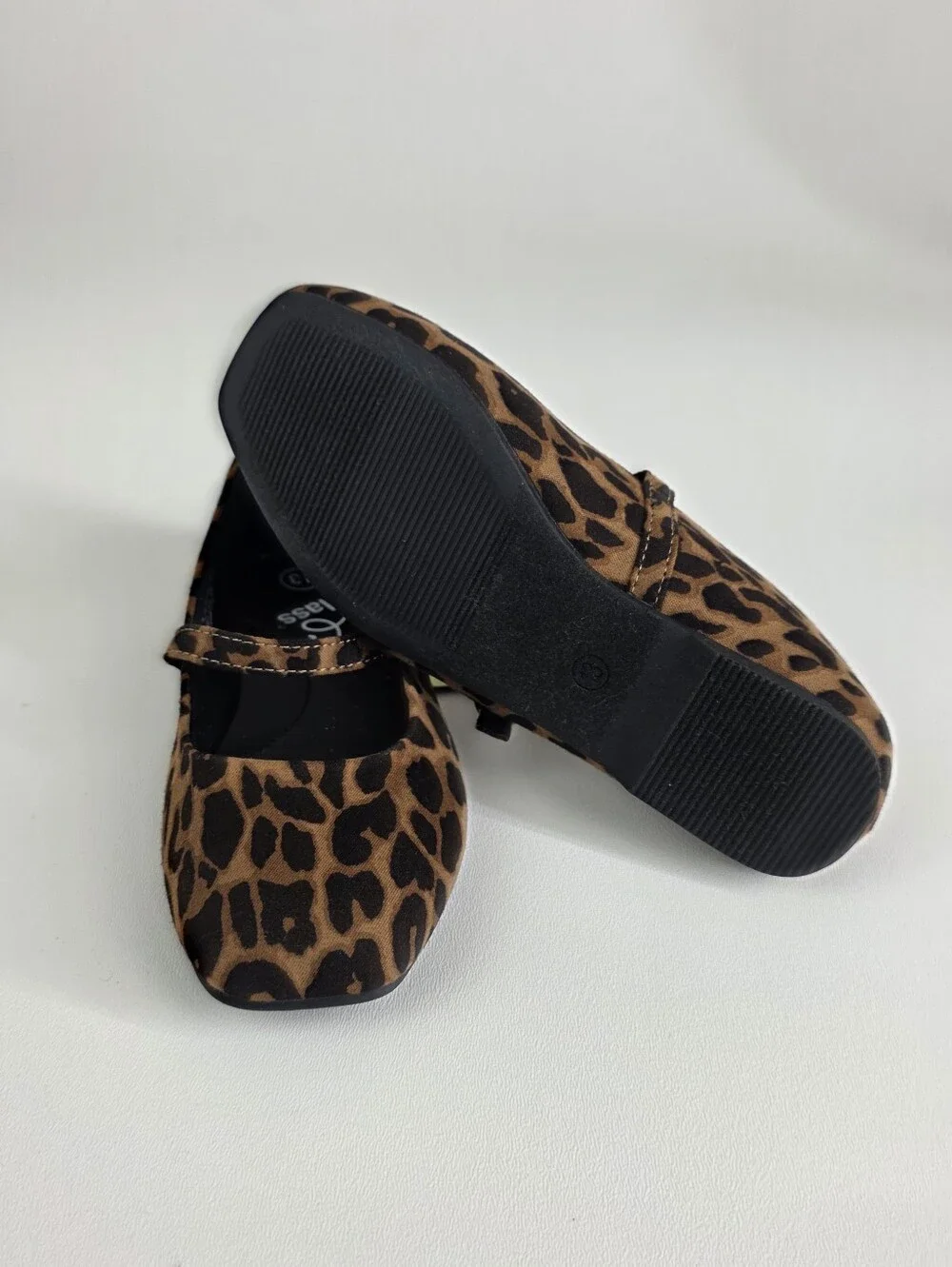 art class insole padded flats