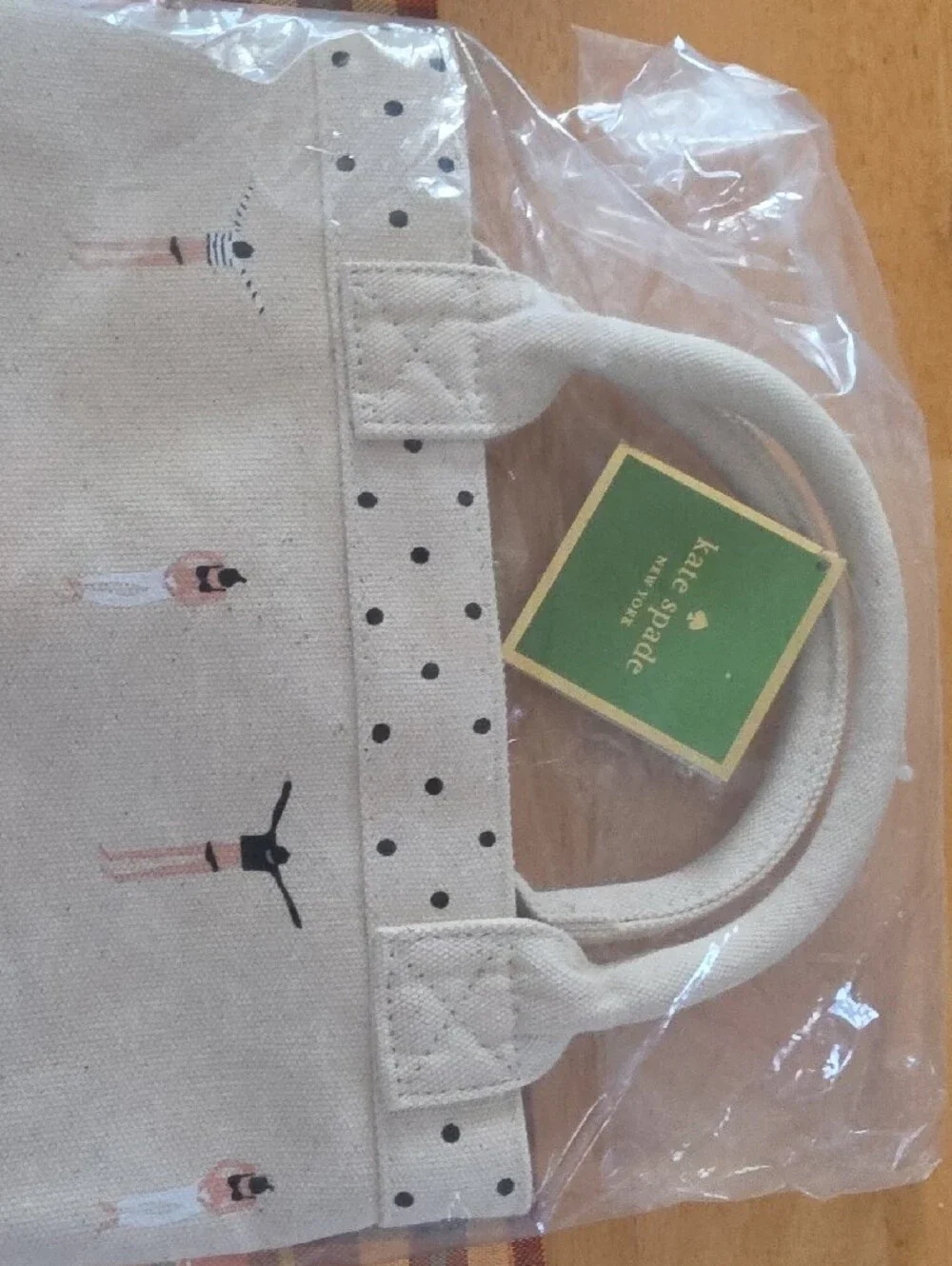 kate spade image shows