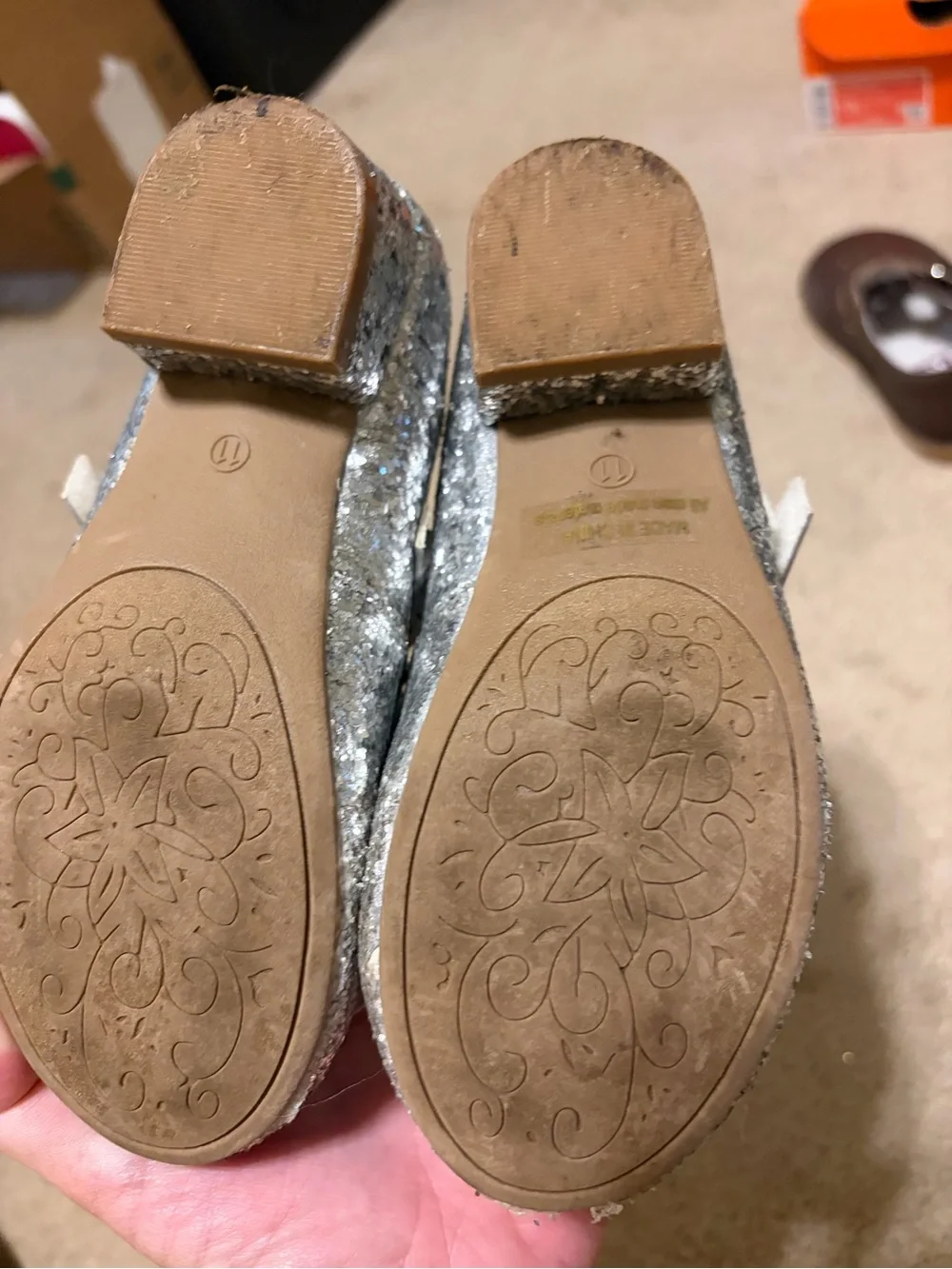 Dream Pairs sparkling silver