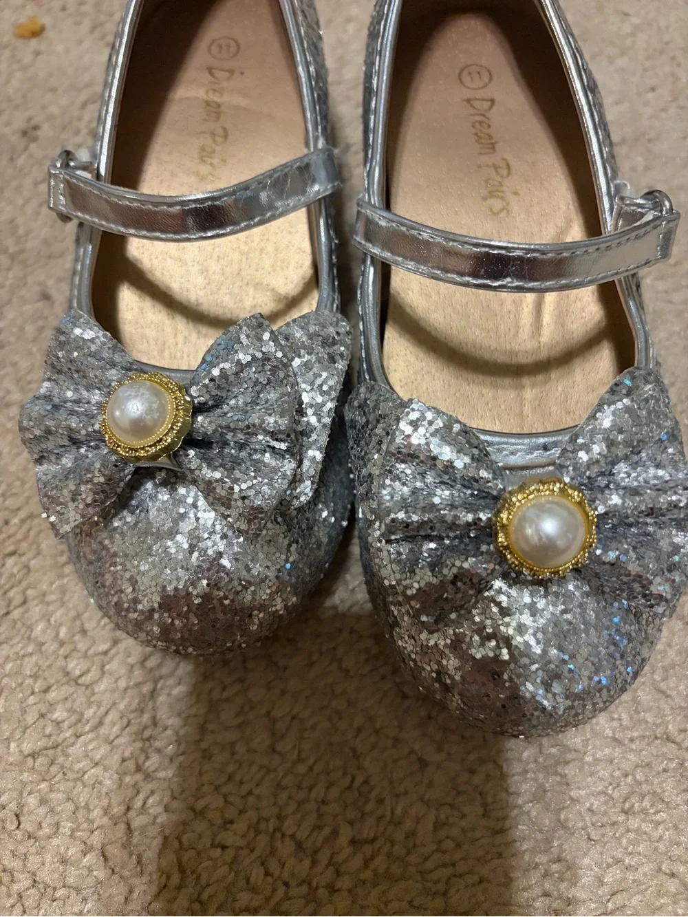Dream Pairs sparkling silver