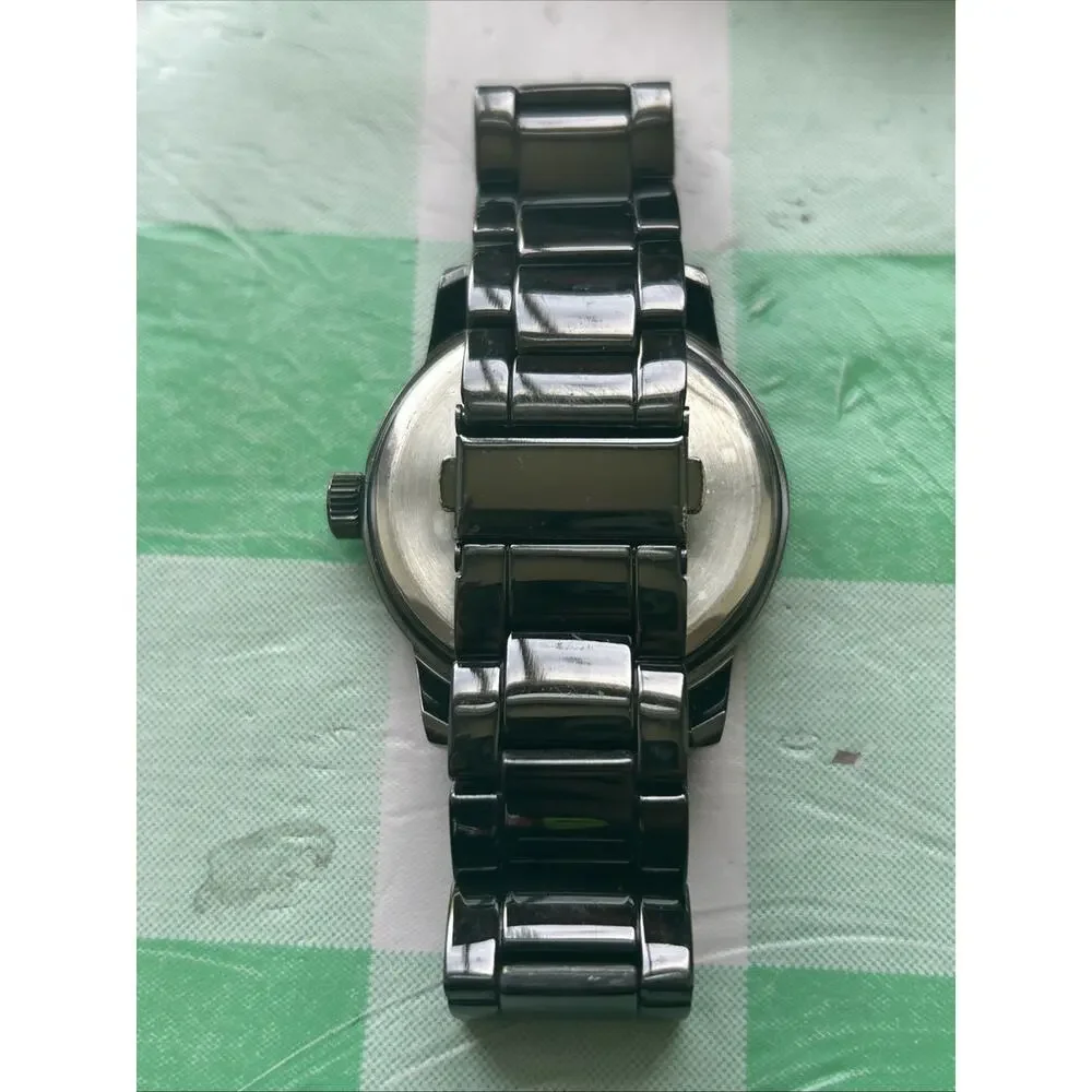 Unbranded black tone