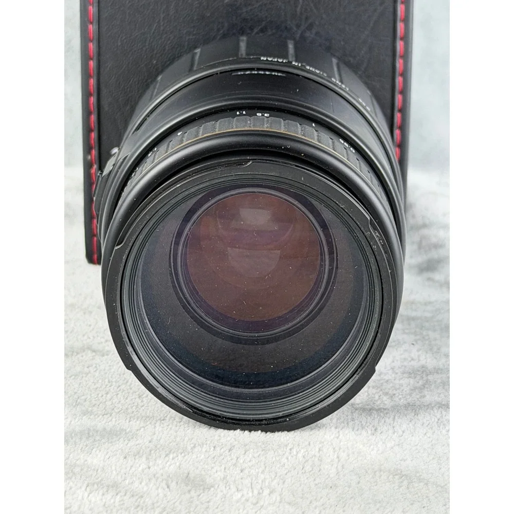 Sigma 70-300mm f/4-5.6 APO Macro Lens Unisex Black Excellent Telephoto Zoom