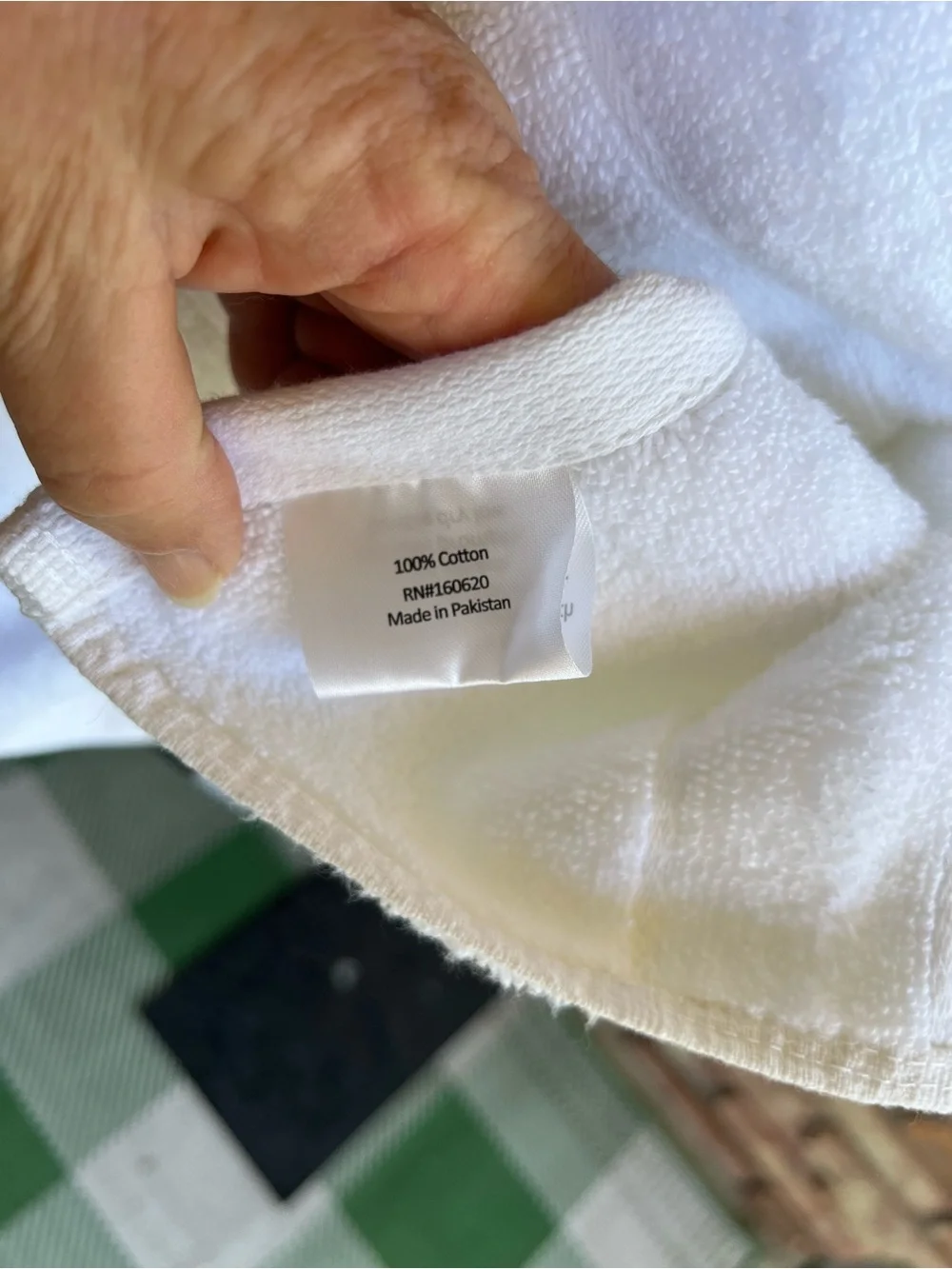 Arch/Mantle absorbent white