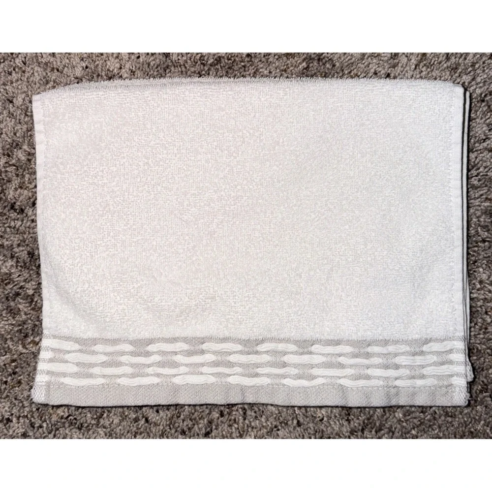 Pera Avenue Washcloth Set White w/ Gray 11x16 Decorative Trim Turkish Cotton