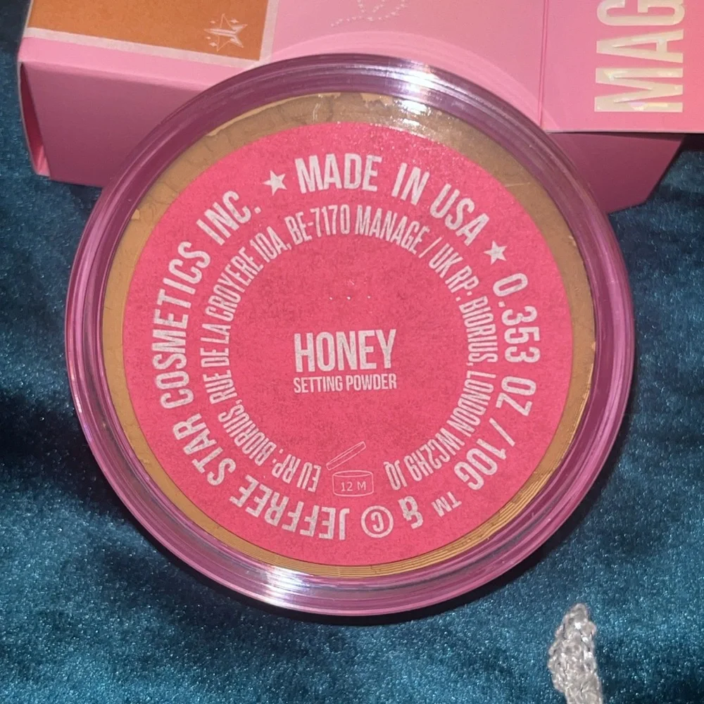 Jeffree Star Cosmetics Magic Star Luminous Setting Powder - Honey NIB