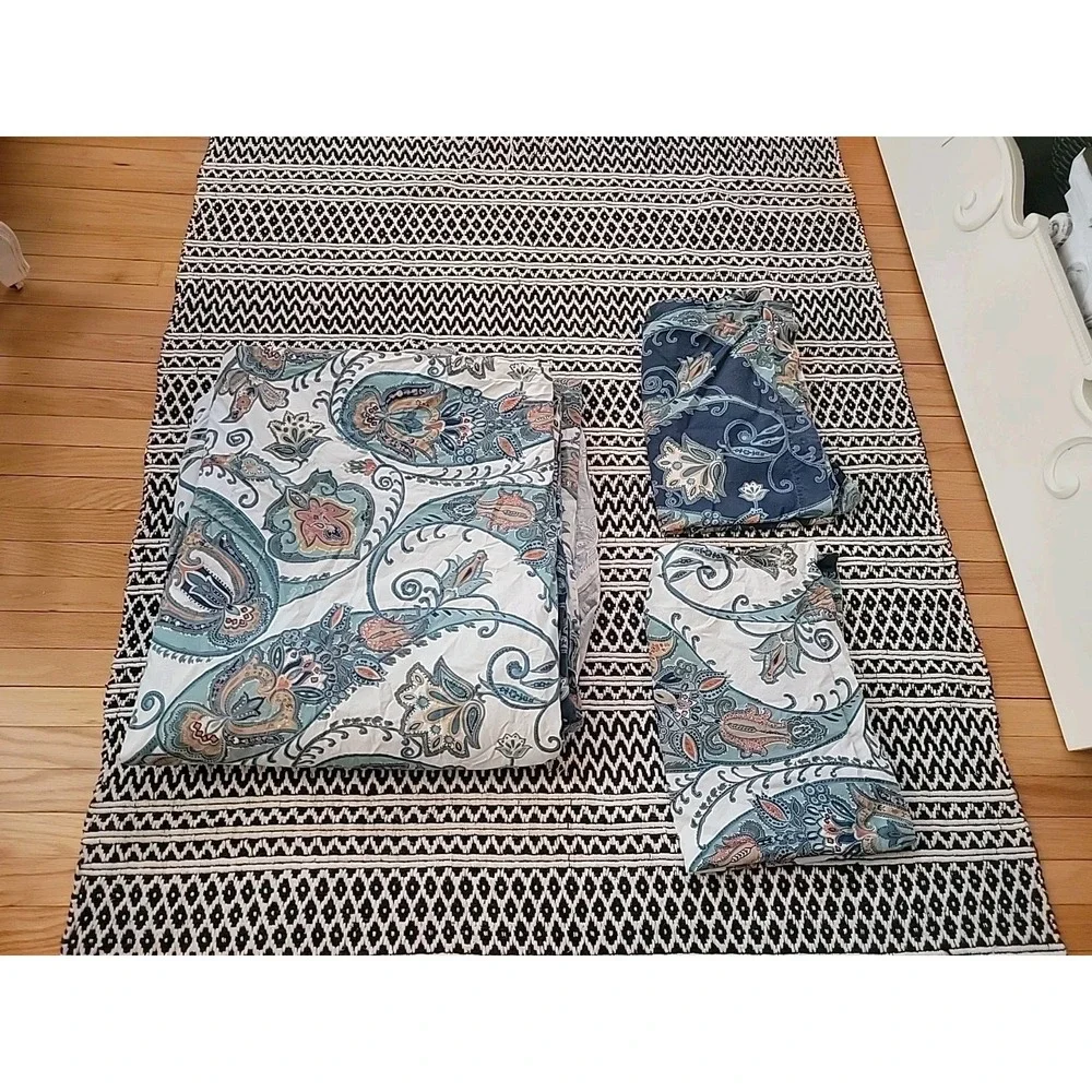 Pottery Barn LEAH PAISLEY Reversible King ‎ Duvet & 2 King Shams