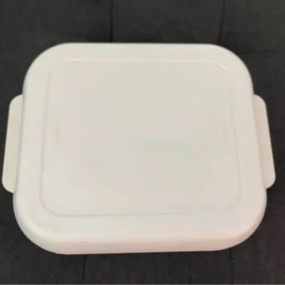 Unbranded piece square
