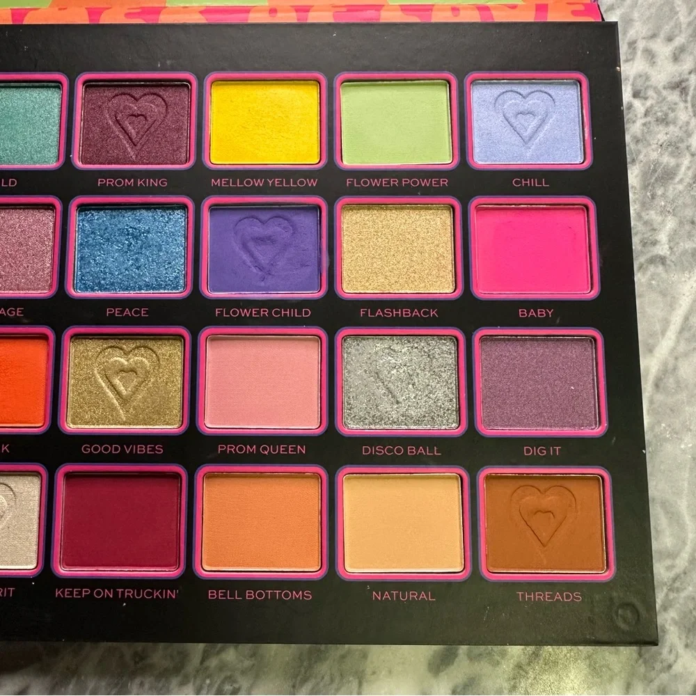 Revolution The Simpsons‎ Summer of Love Eyeshadow Palette