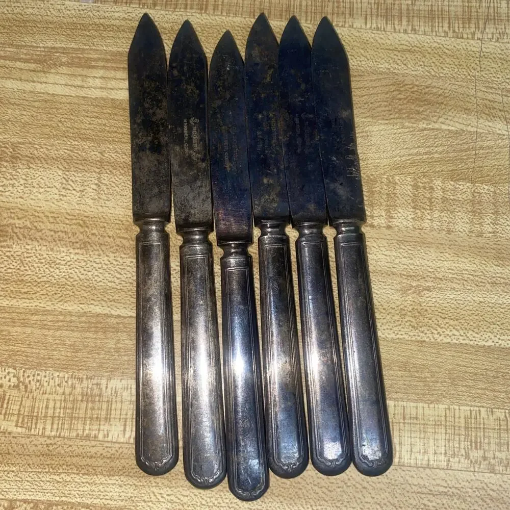 Set Of 6 Dinner Knives Rogers Vintage Silverplate Flatware Serrated Edge