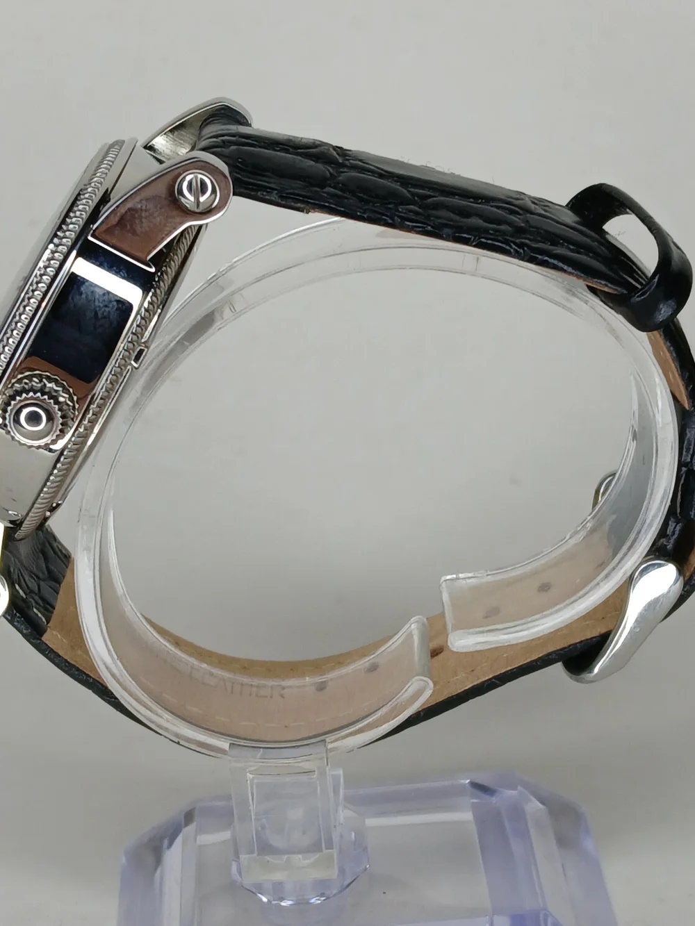 Stauer safekeeping material mechanical