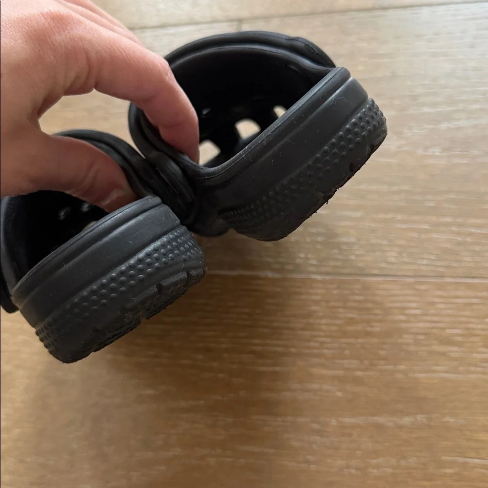 CROCS comfortable black