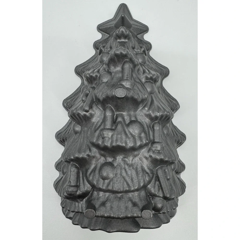 Nordic Ware Christmas Tree Baking Pan‎ Mold 4.5 cup 3D 10