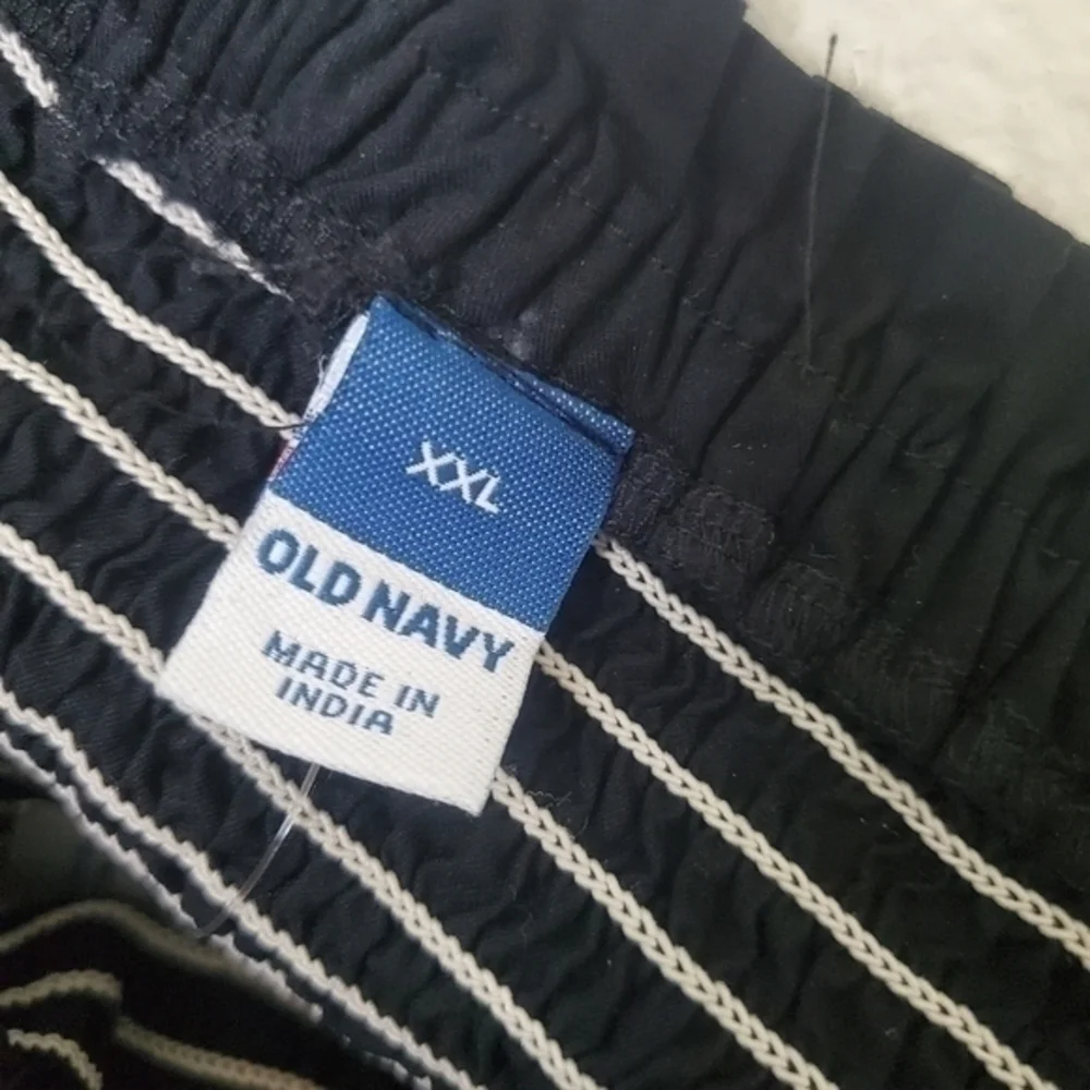 Old Navy black off
