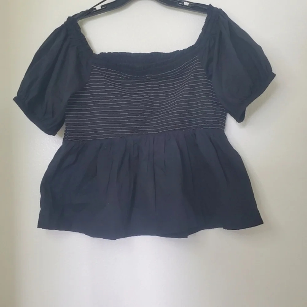 Old Navy black off