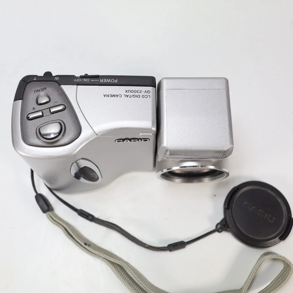 *NOT WORKING* CASIO QV-2300UX Compact‎ Digital Camera 2.1MP FOR PARTS REPAIR