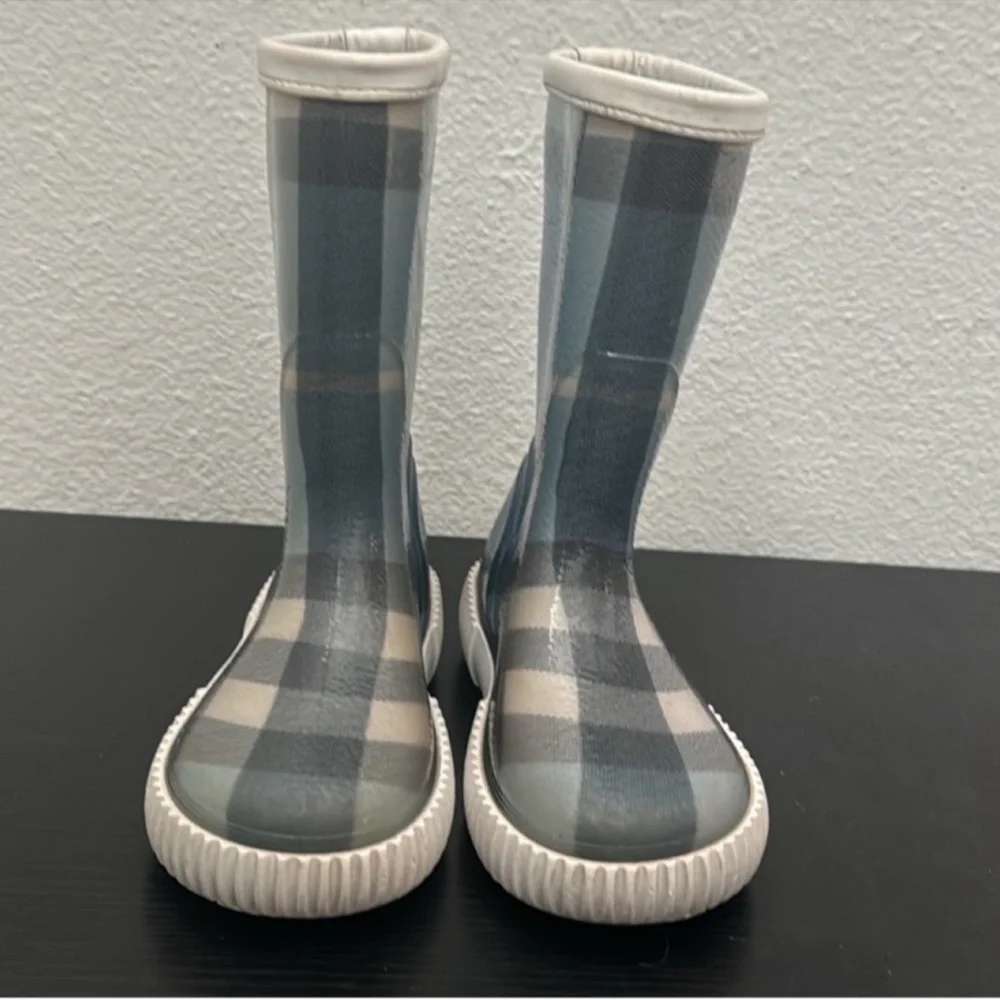 Burberry authentic luxury
