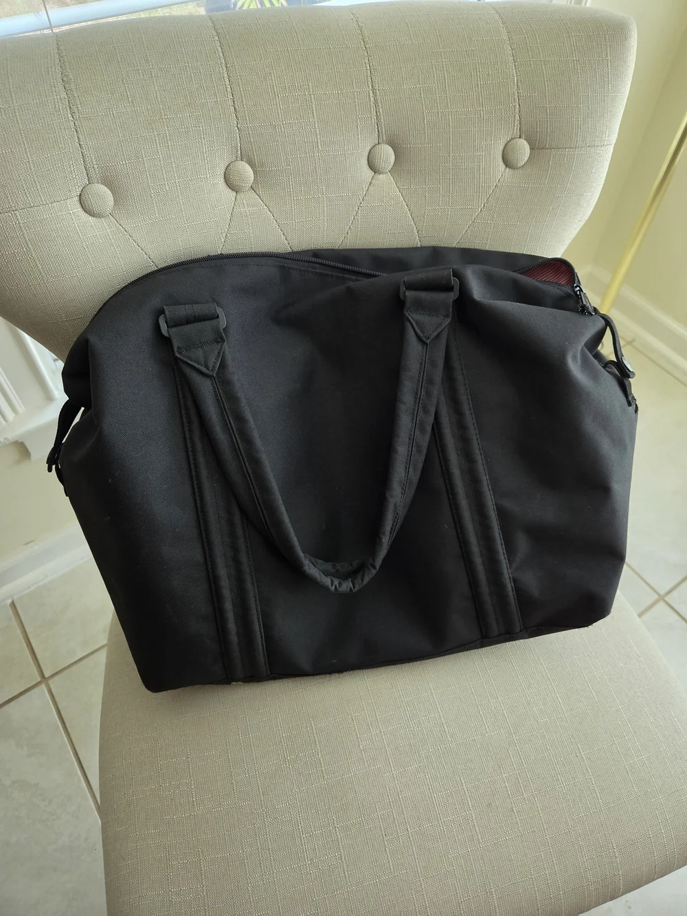 Herschel Supply Company sleek black