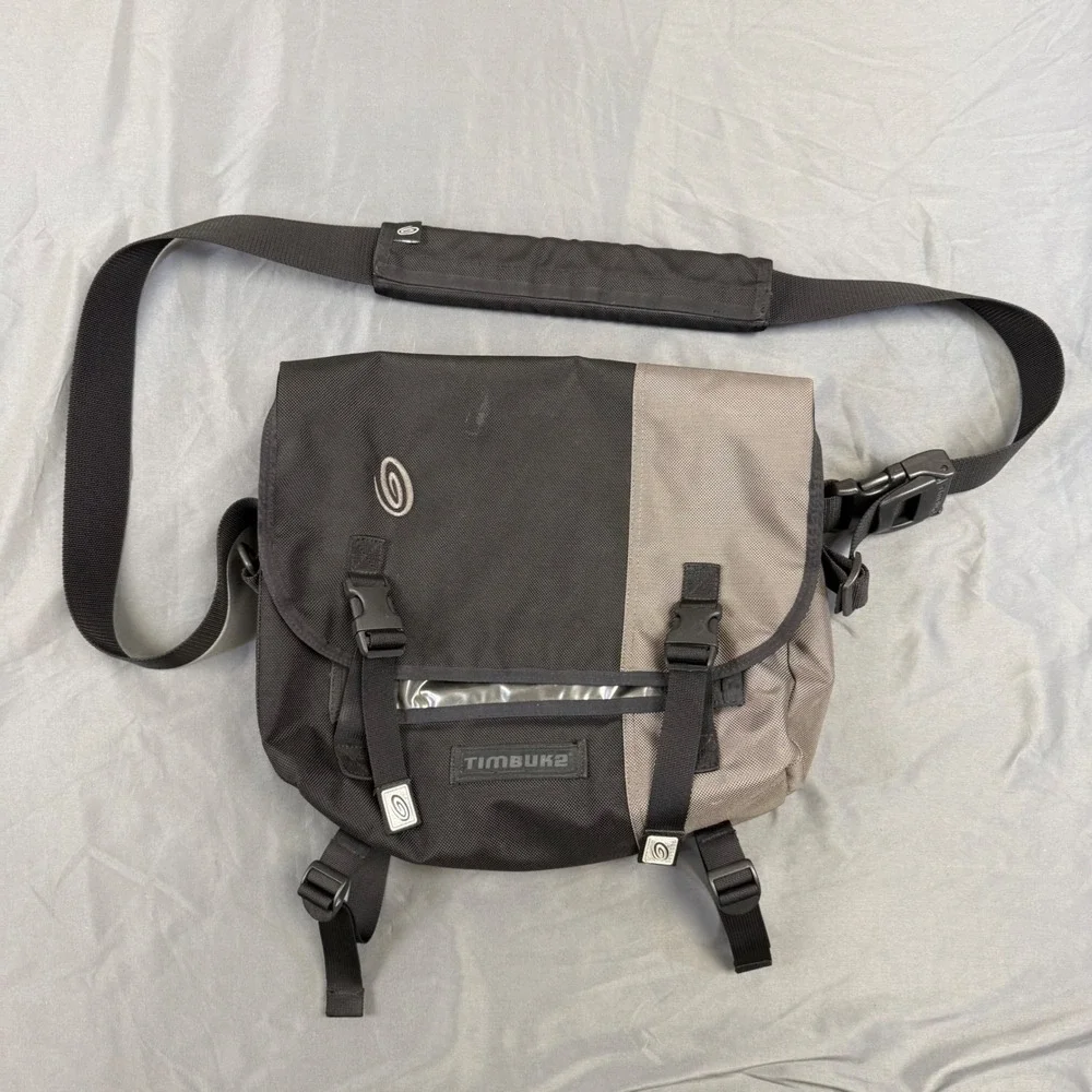 Timbuk2 Classic Messenger Bag Black Grey Ballistic Nylon Commuter Shoulder Bag