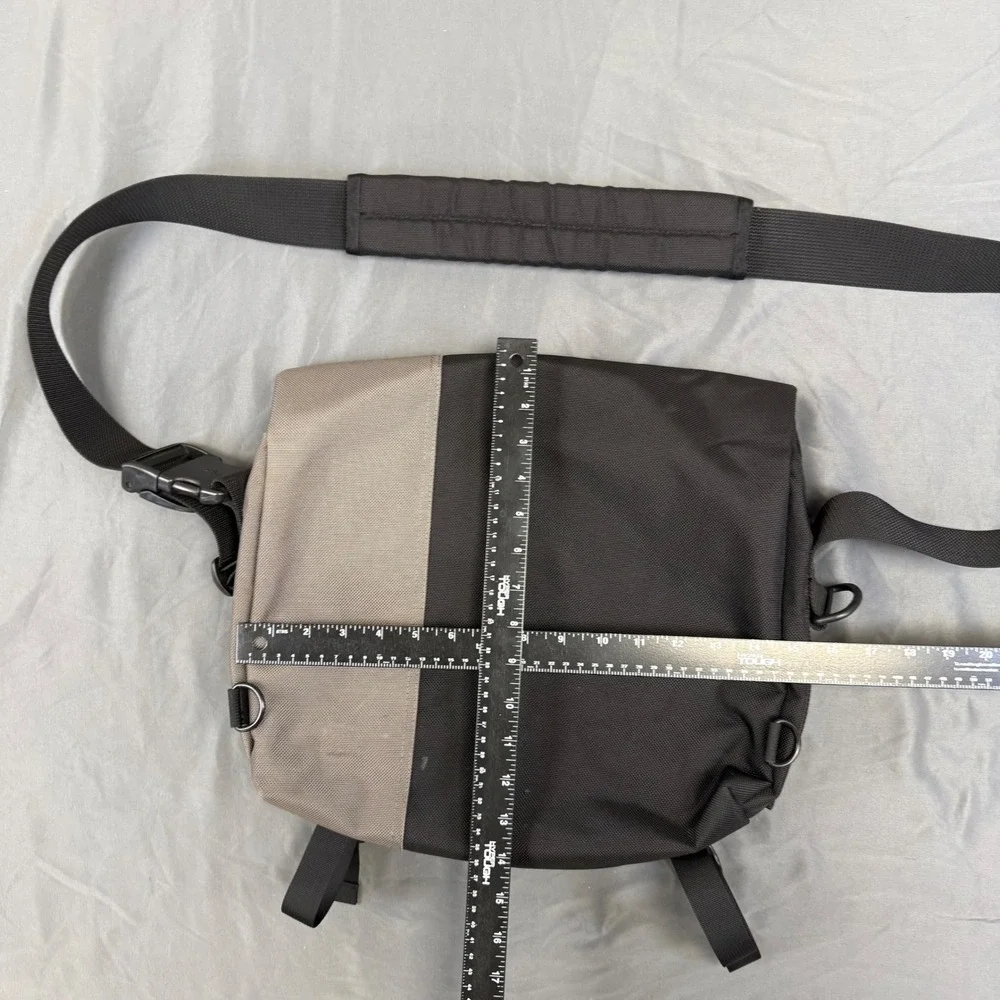 Timbuk2 classic messenger