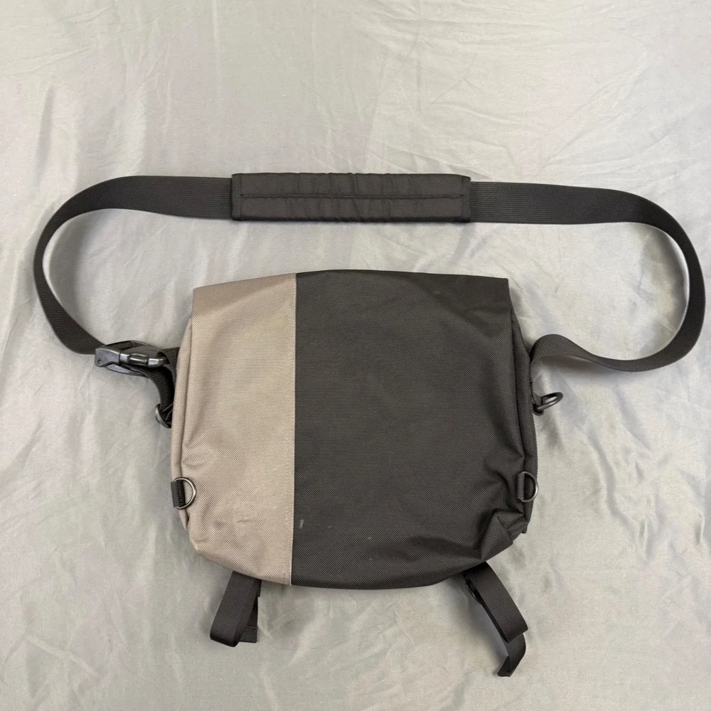 Timbuk2 classic messenger
