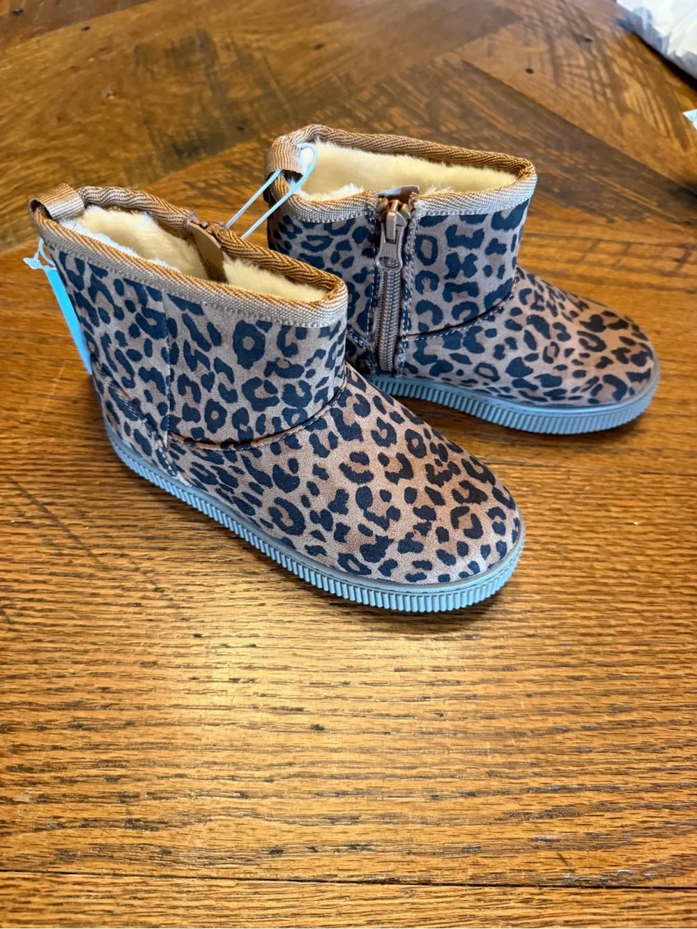 Cat & Jack leopard print
