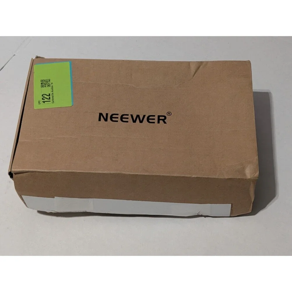 Neewer details brand