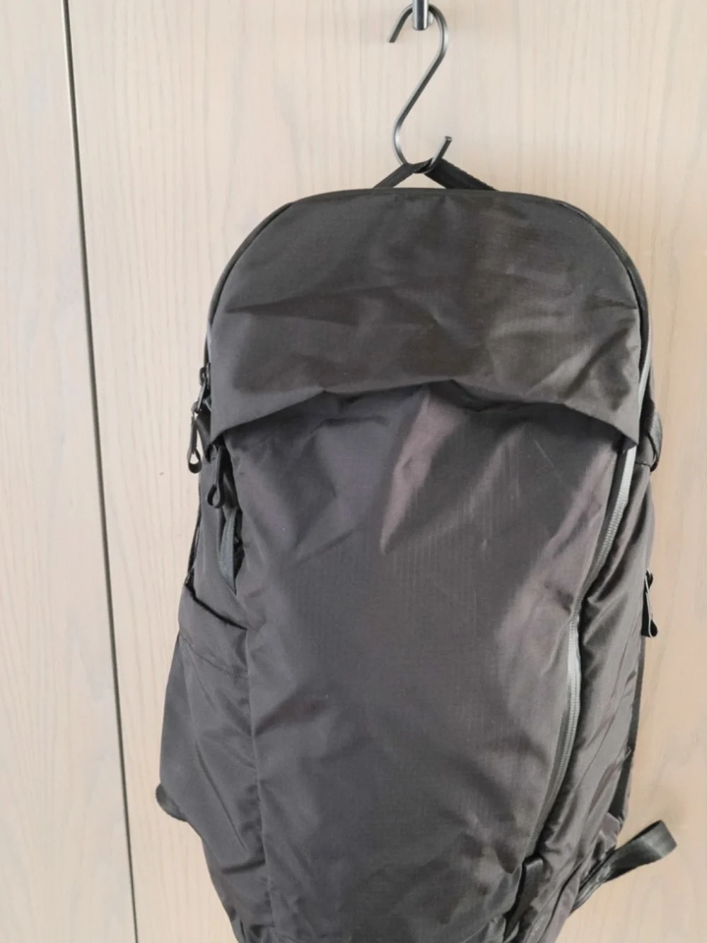 Able Carry Daybreaker 2 25L Minimalist Black Backpack X-pac