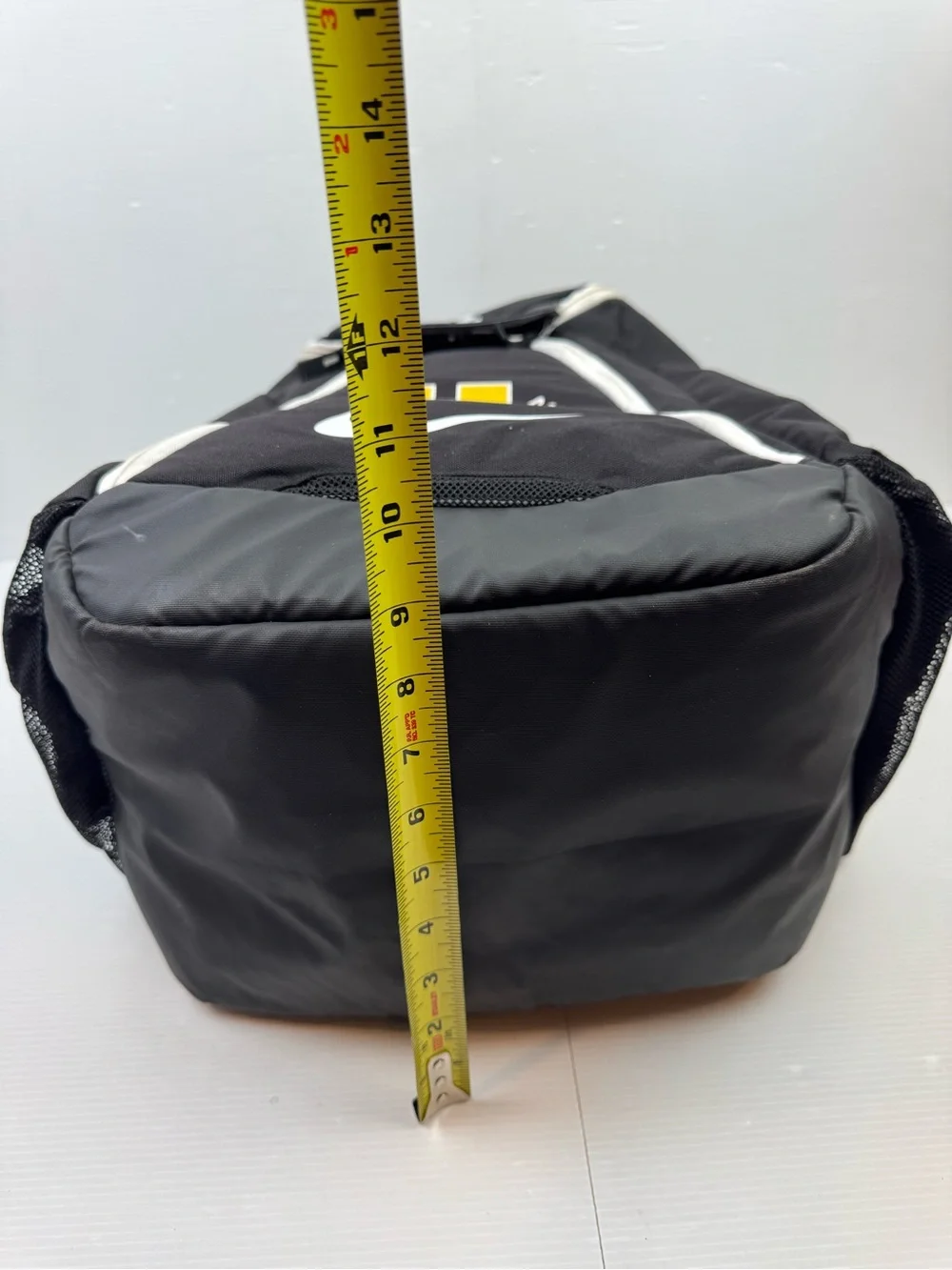 Nike valuables large