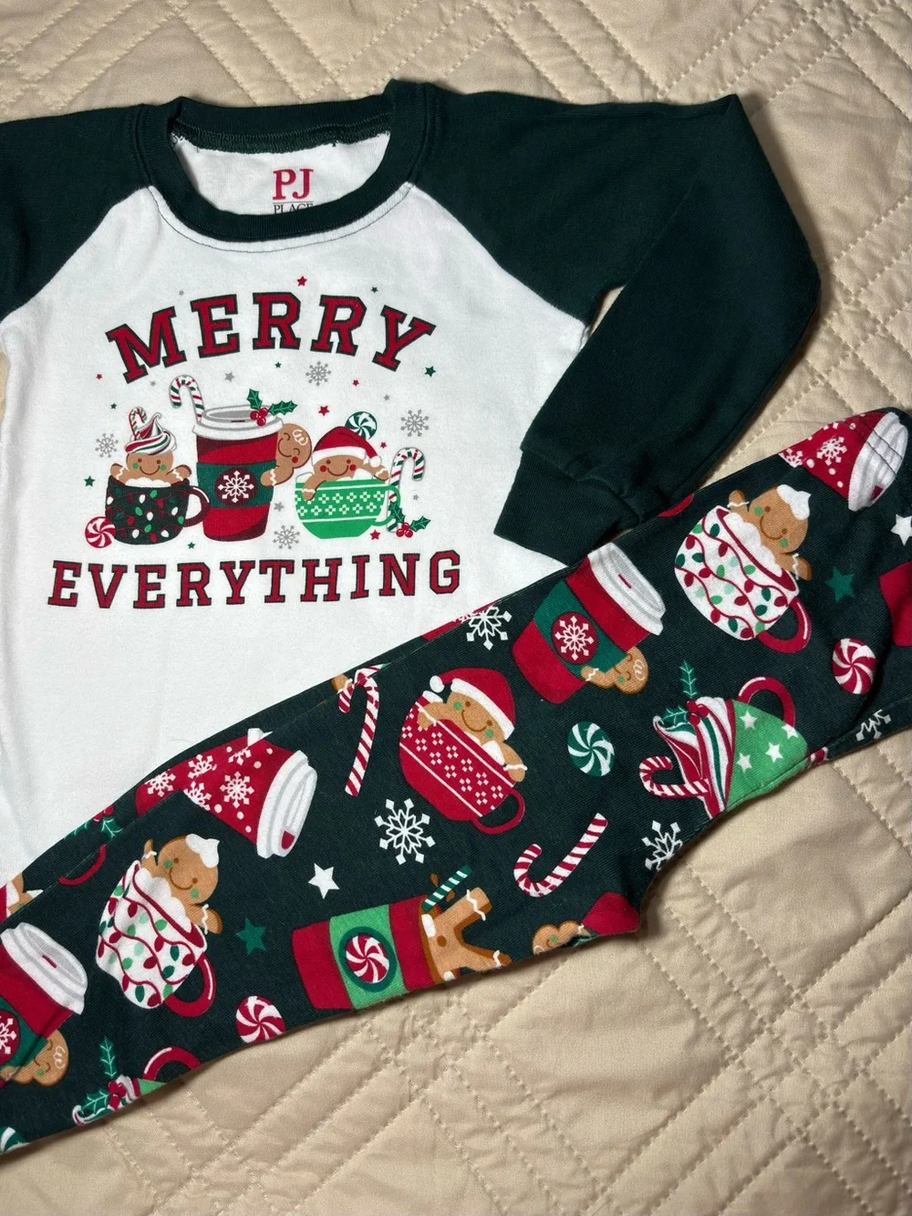 Children’s Place 5T Merry Everything Pajama Set
